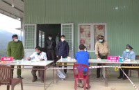 Lãnh đạo Sở Y tế kiểm tra Chốt phòng chống dịch COVID-19 tại Thôn Măng Khênh, xã Đăk Man, huyện Đăk Glei