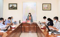Phó Chủ tịch Ủy ban nhân dân tỉnh Y Ngọc làm việc  với Tiểu ban Tuyên truyền phòng, chống dịch COVID-19 tỉnh Kon Tum